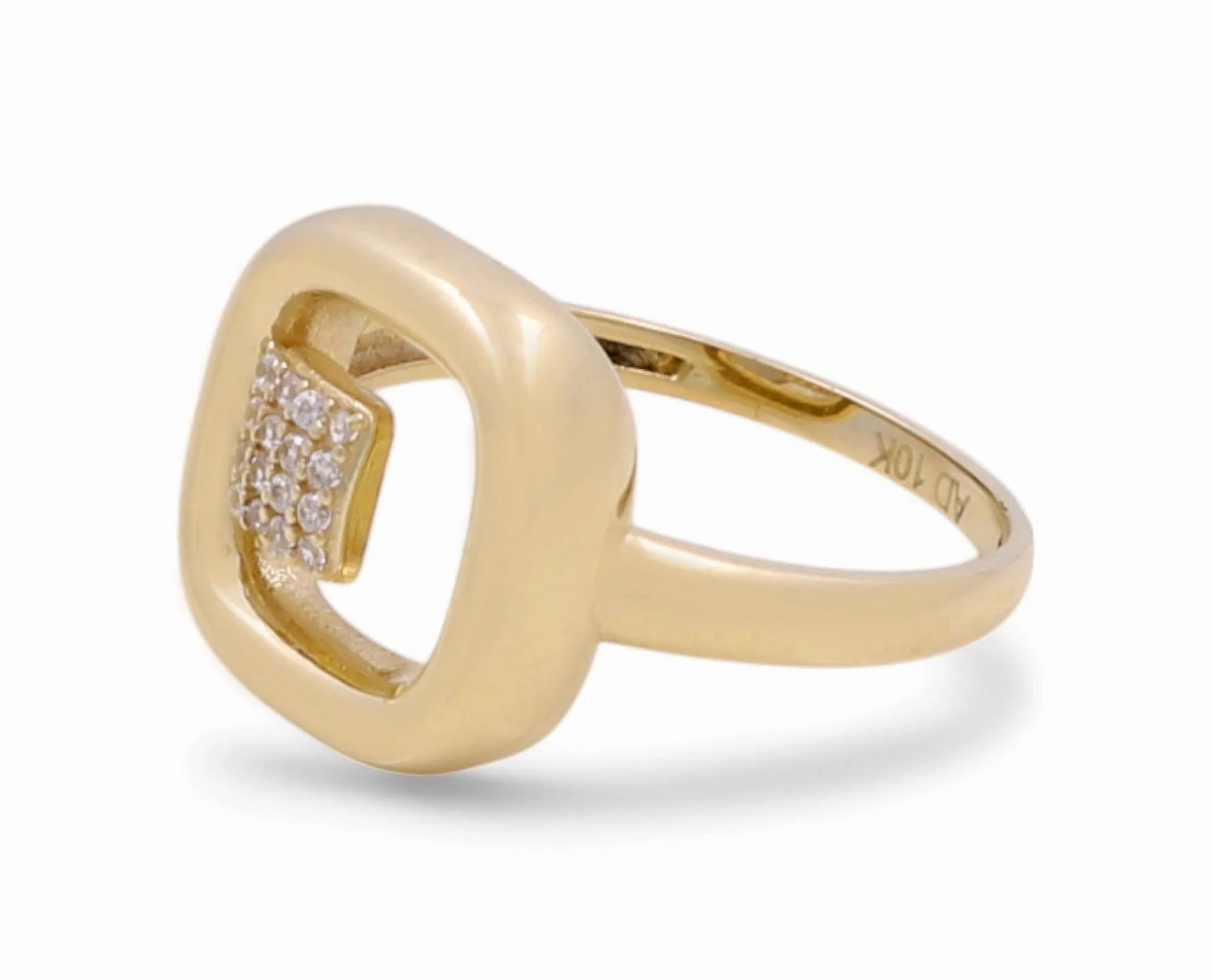 10K Yellow Gold Fashion Women's Ring with Cz / Size: 7 / Weight: 1.8 GR / Y25-243