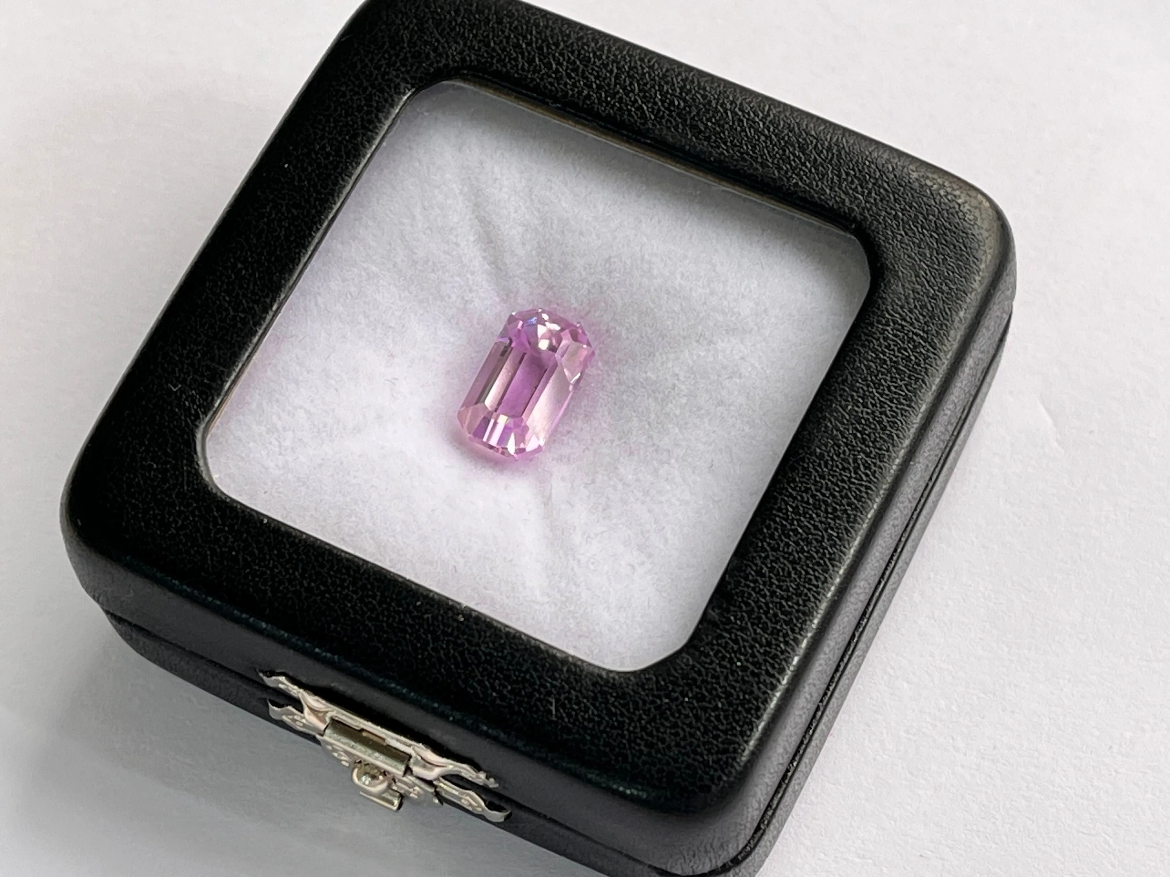 5.59 Carats Natural Kunzite Loose Gemstone