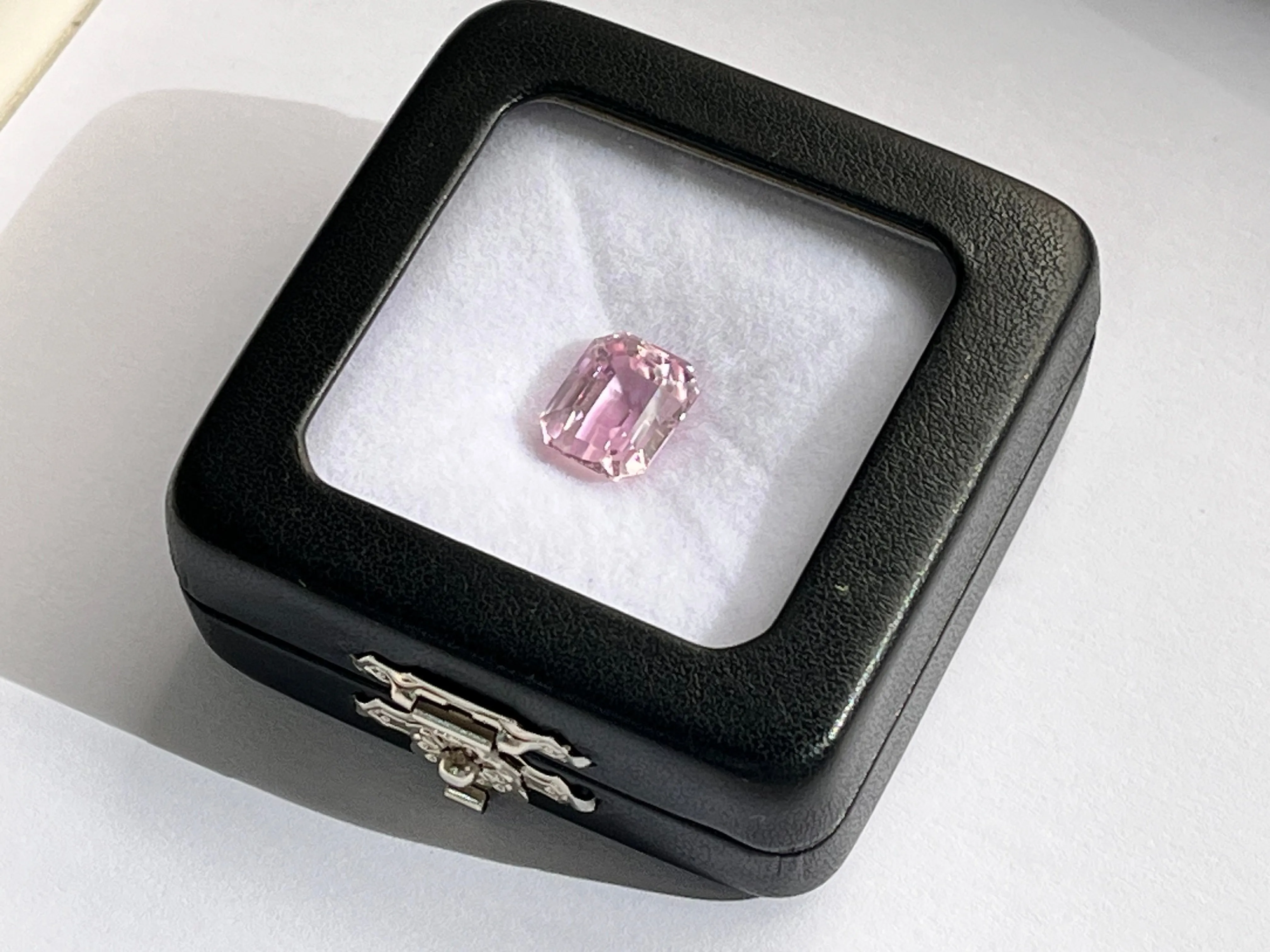 7.50 Carats Natural Kunzite Loose Gemstone