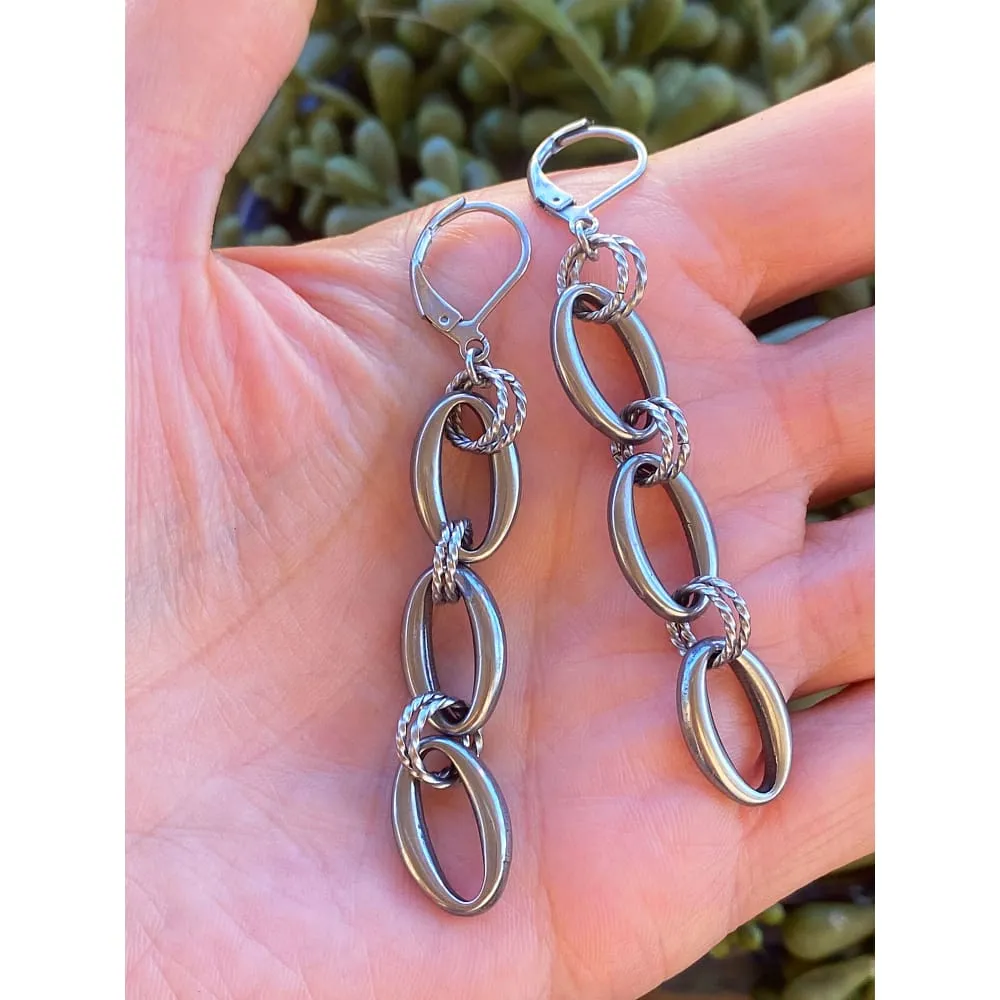 CLASSIC LINK EARRINGS