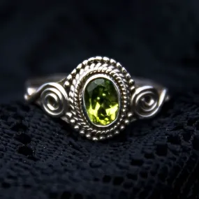 Jai Ring - Silver - Green Peridot